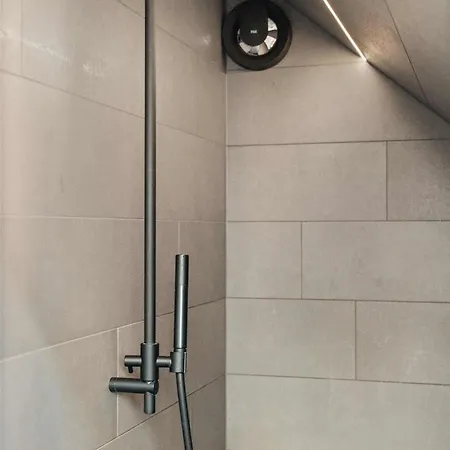 Stylish Loft On Bakaroy